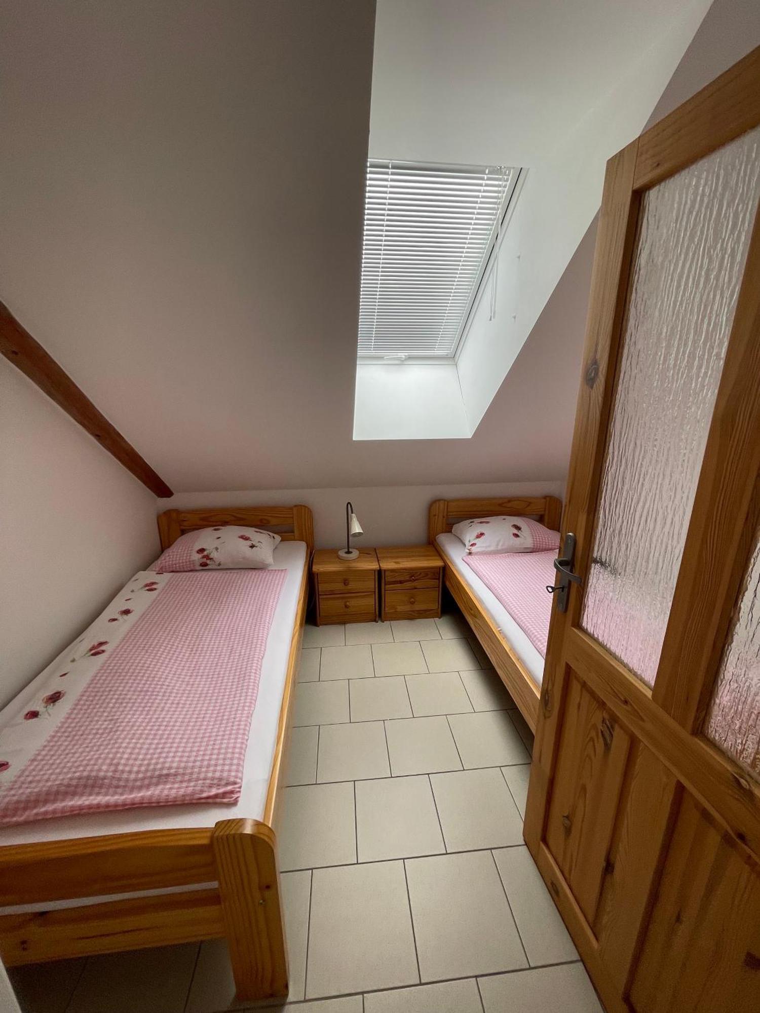 Hotel Trilety Mlyn à Police  Extérieur photo